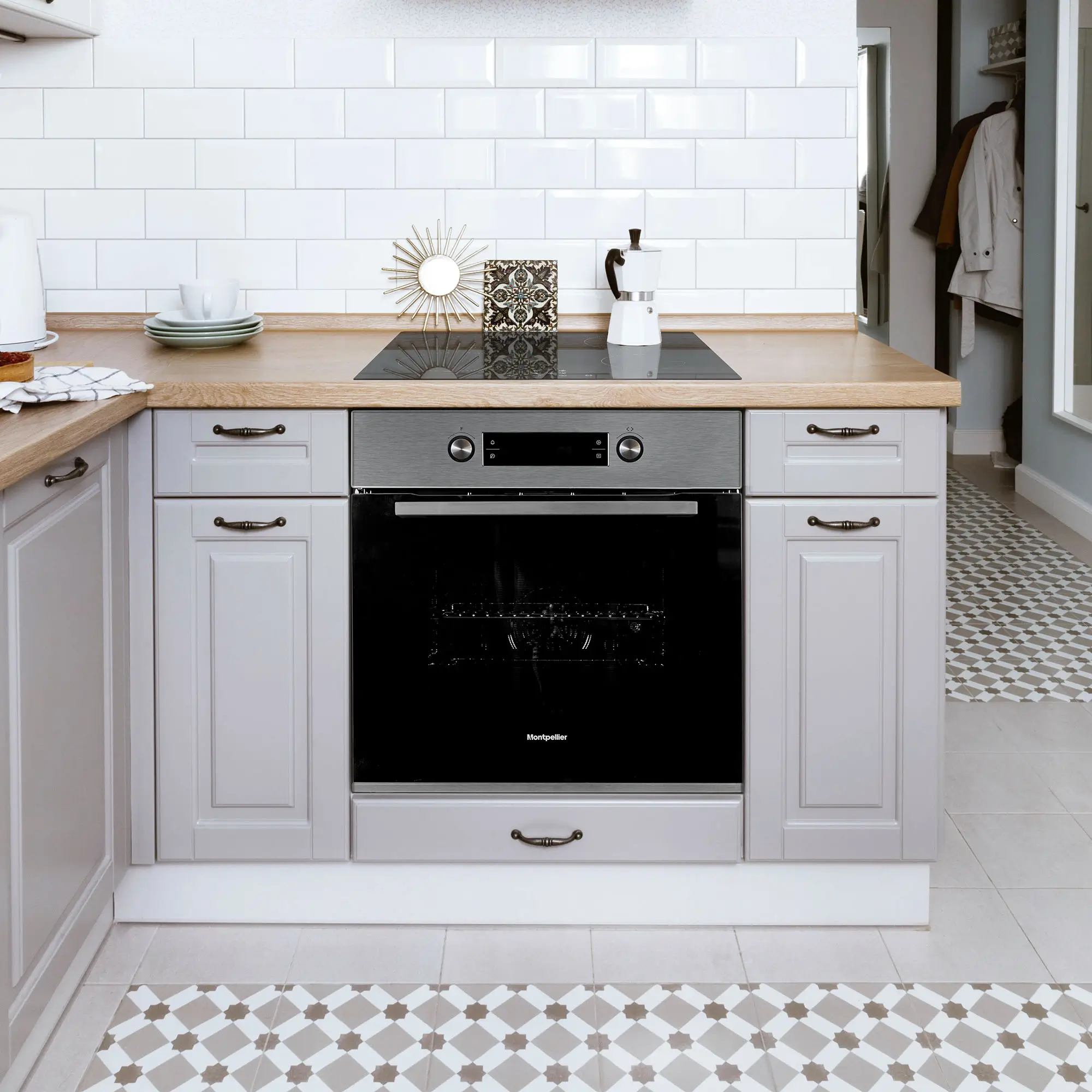 Montpellier MMFSO70SS Built-In 70L Multi-Function Single Oven – Stainless Steel & Black Glass | Brand New & Boxed - Image 2
